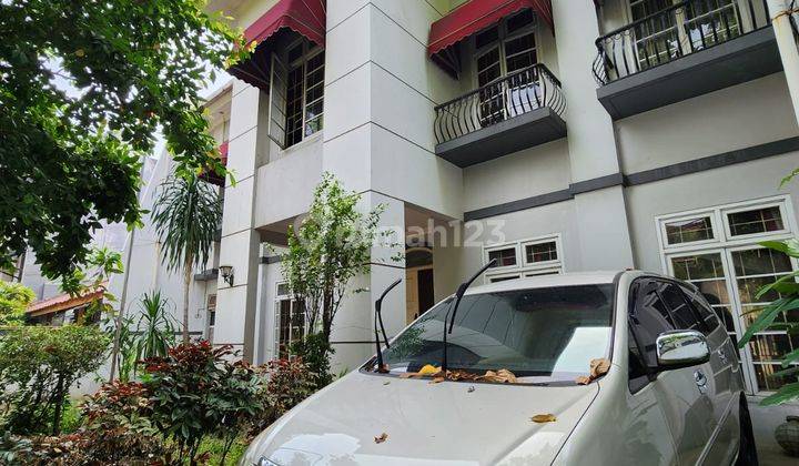 Rumah Bagus di Kebayoran Baru Jakarta Selatan  2