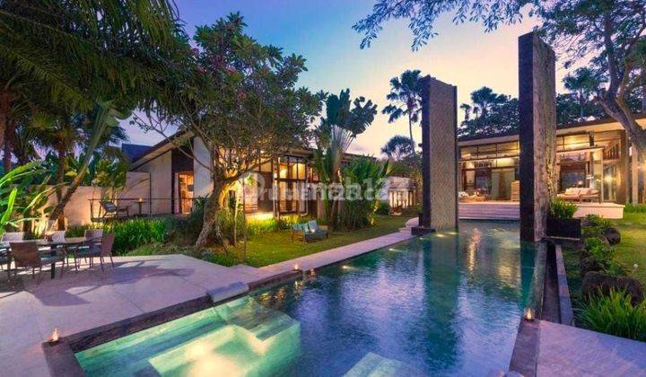 Luxury villa with Rice field  view Near The Beach  2