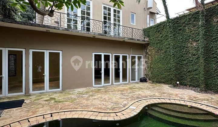 Rumah Bagus di Pondok Indah Jakarta Selatan 