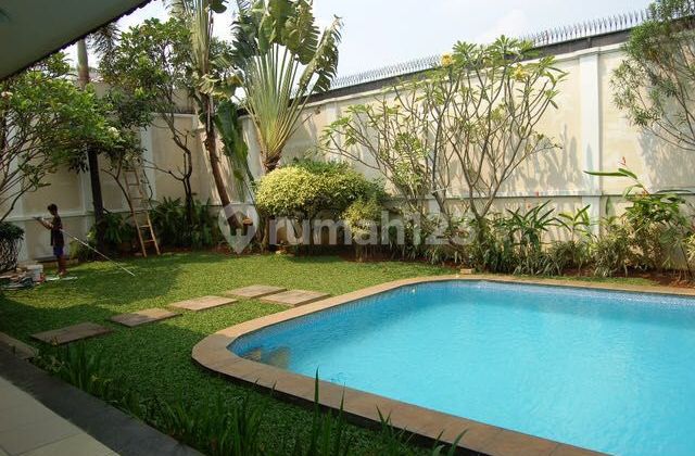 Tropical House di Kemang Timur Jakarta Selatan  2