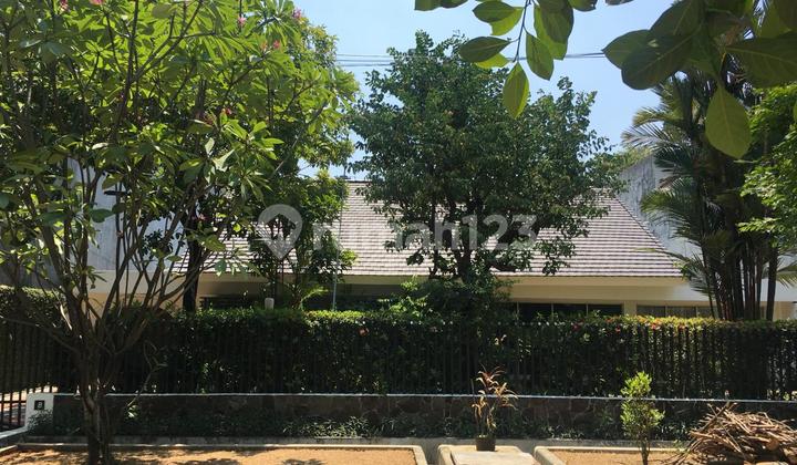 Rumah Bagus SHM di Jl. Wijaya-jakarta Selatan, Jakarta Selatan