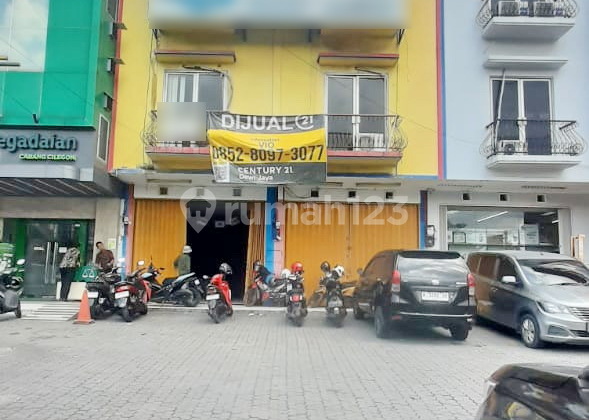 Tandem Shop House on Ahmad Yani Road, Suitable for Business