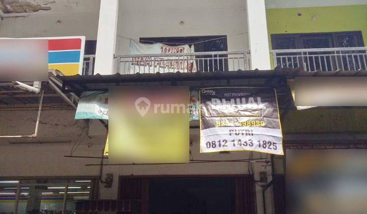 Ruko 2 Lantai Taman Sari Dilalui Banyak Kendaraan 2