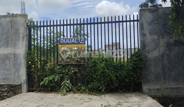 The Cilegon Gelatik Road Land Plot Has Been Walled The Cilegon Gelatik Road Land Plot Has Been Walled