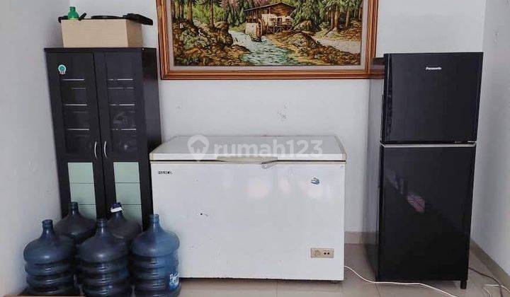 Hunian Bagus Sekali Furnished Palm Hills Estate