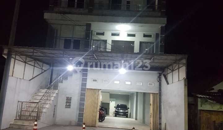 3-Storey Shop House on Merak Main Road Near the Port 2