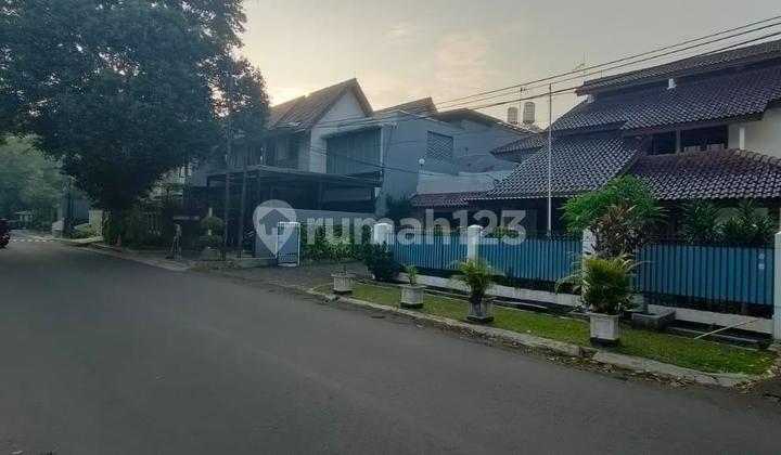 Hunian 2 Lantai Bagus Sekali Jalan Cikatomas Kebayoran Baru