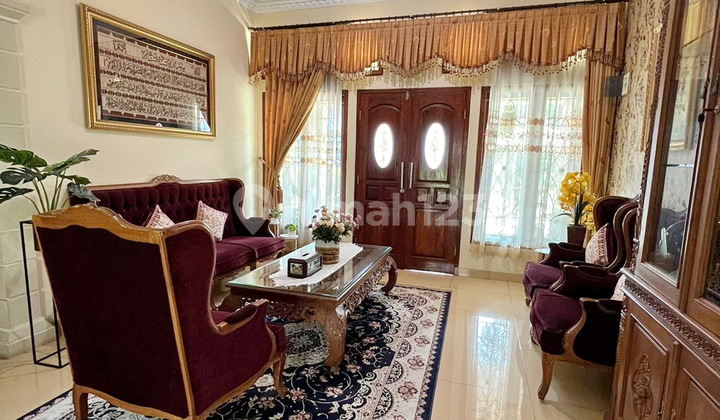 Hunian Bagus Sekali Furnished Villa Permata Hijau 3