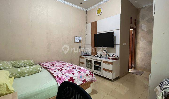Hunian Bagus Sekali Furnished Villa Permata Hijau 9