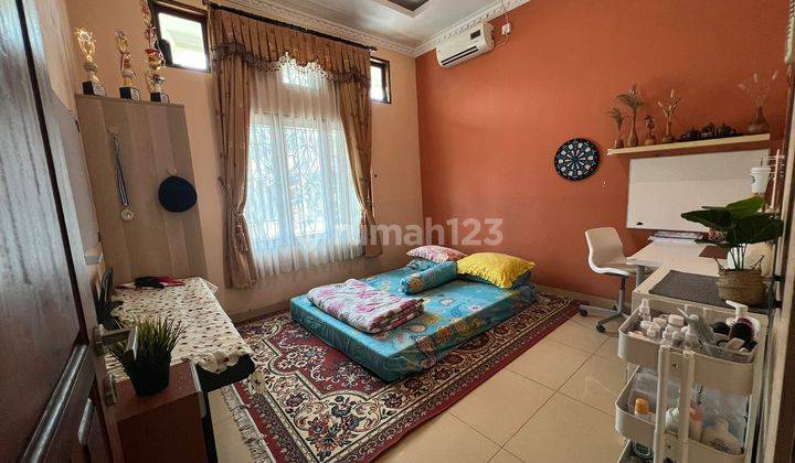 Hunian Bagus Sekali Furnished Villa Permata Hijau 13