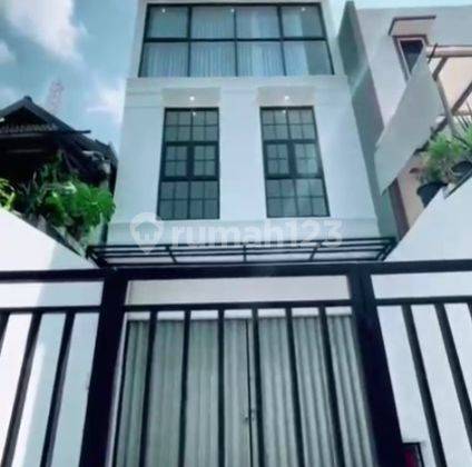 Jual Ruko Baru Strategis 4 Lantai Pinggir Jalan Kedoya Raya, Jakarta Barat 1