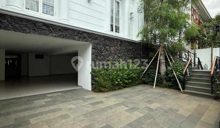 Jual Rumah Mewah Brand New 3 Lantai Furnished Siap Huni di Kemang Dalam Jakarta Selatan 2