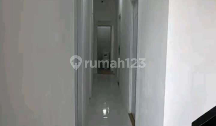 Strategic 3-Story Boarding House – Full Occupancy, Ready for Profit, in Tanjung Duren, West Jakarta 2