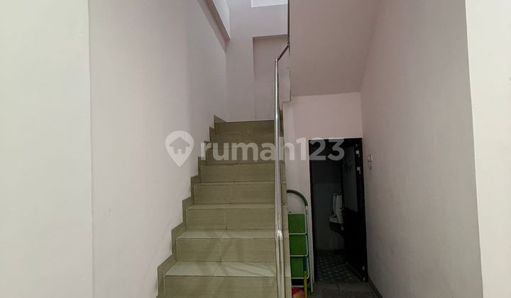 Strategic Boarding House 5 Floors Full Occupancy Ready for Profit in Taman Sari Mangga Besar, West Jakarta 2