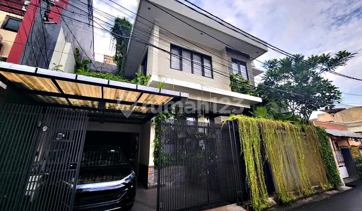 Jual Rumah Mewah 3 Lantai Siap Huni Komplek Anggrek Slipi Jakarta Barat 1