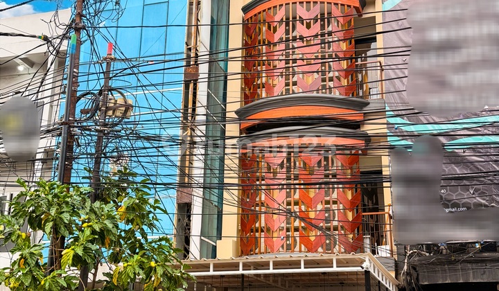 Brand New 3.5 Floor Boarding House, 100% Occupancy, Ready to Profit in Tanjung Duren, West Jakarta 1