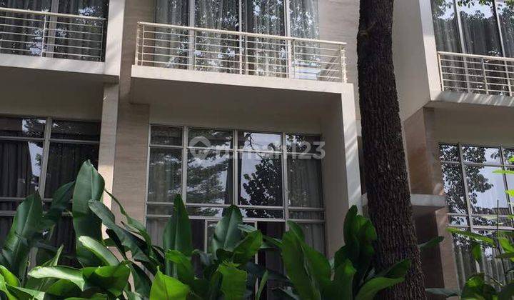 Rumah Cantik di Residences 28, Jalan Panjang, Jakarta Barat. 3 Lantai HGB Furnish Bagus, Harga OK  1
