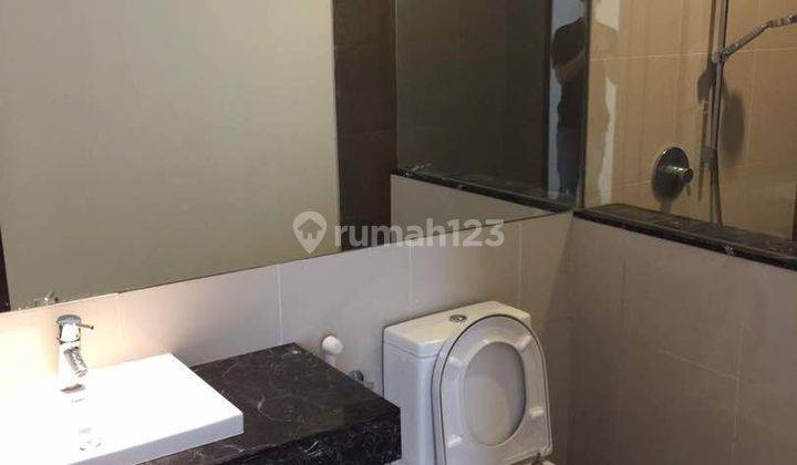 Rumah Cantik di Residences 28, Jalan Panjang, Jakarta Barat. 3 Lantai HGB Furnish Bagus, Harga OK  9