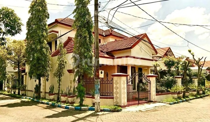 Rumah Mewah Pojok Komplek Merpati Sedati Dekat Bandara Juanda Rumah Mewah Pojok Komplek Merpati Sedati Dekat Bandara Juanda