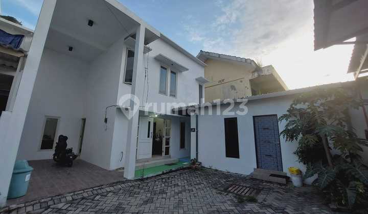 Alamuda Residence 2 Lantai Jual Cepat. Area Kebraon Alamuda Residence 2 Lantai Jual Cepat. Area Kebraon