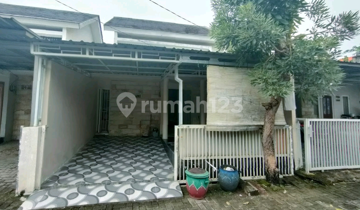 Rumah Cantik Siap Huni De Naila Menganti Gresik 2Kt