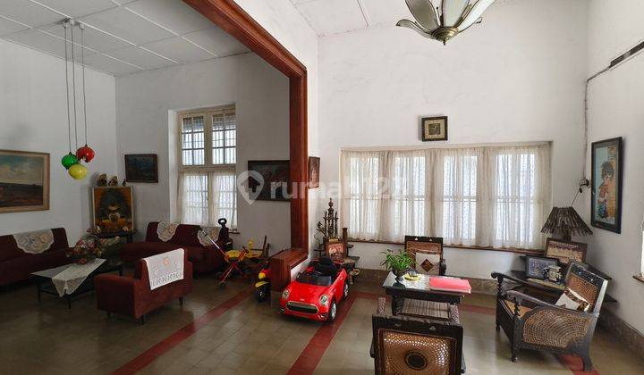 Rumah 2 lantai langka model Belanda untuk resto kantor pusat kota Surabaya banyak bank 1