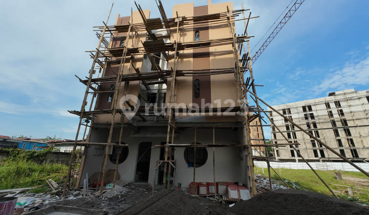 Pilih Investasi Cerdas! Bukan Sekadar Rukost, Tapi SMART EDULIVING, Konsep Rukost terintegrasi yang menjamin Okupansi Tinggi, Ada Edupartment, Commercial Area, dan lingkungan belajar kondusif. Investasi yang mengedepankan Kualitas Hidup Penyewa!