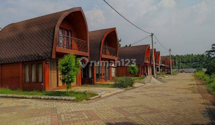 Homestay Villa Kayu Dibogor Lantai Mezzanine Suasana Asri Pedesaan 1