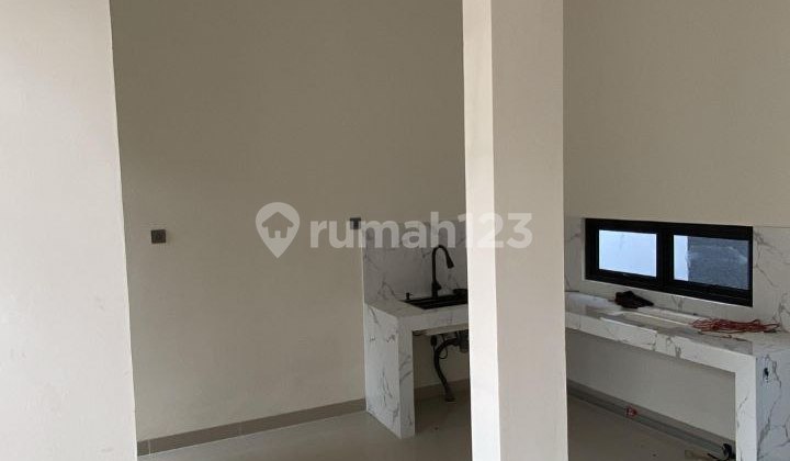 RUMAH 2 LANTAI TERBAIK DI PONDOK GEDE HANYA 700 JUTA-AN! Akses 15 Menit Tol Jatiwarna, Jatibening dan LRT Cikunir, Desain Modern Minimalis, Impian Punya Rumah Baru Jadi Kenyataan!" 2