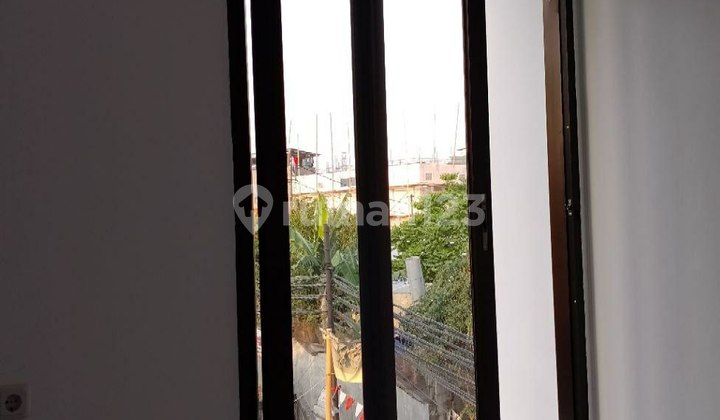 Rumah Dijakarta Timur Hanya 850 Meter Ke Tol Rawamangun