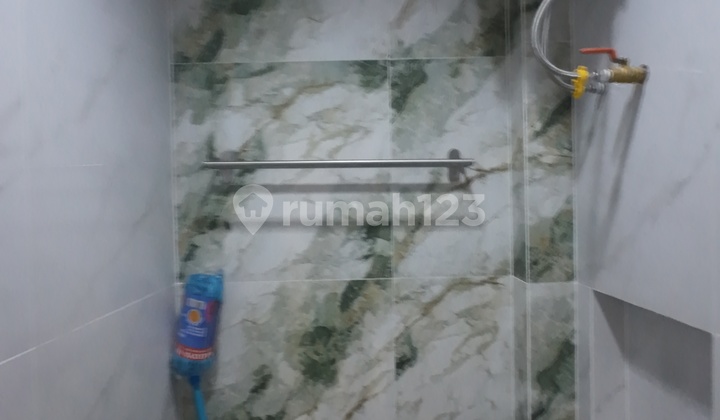 Looking for HIGH Passive Income? Here's the Answer! This apartkost is not just an ordinary boarding house investment, but a Premium Boarding Room Investment that's a Money-Making Machine, with rental prices starting from 2.5 million per month. It's the 12th apartkost project from an experienced developer. Looking for HIGH Passive Income? Here's the Answer! This apartkost is not just an ordinary boarding house investment, but a Premium Boarding Room Investment that's a Money-Making Machine, with rental prices starting from 2.5 million per month. It's the 12th apartkost project from an experienced developer.