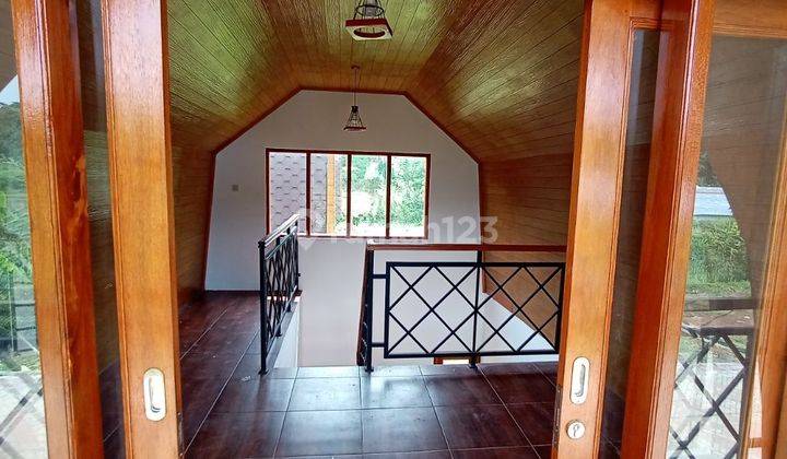 Homestay Villa Kayu Dibogor Lantai Mezzanine Suasana Asri Pedesaan 2