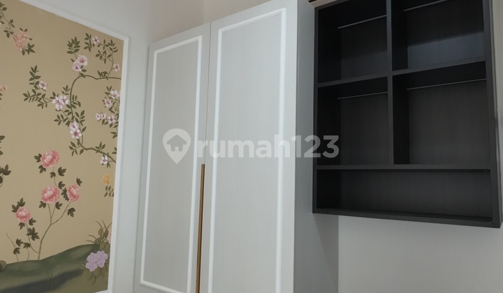 PREMIUM BOARDING APARTMENT ONLY 280 METERS FROM IPB GATE! Exclusive Boarding Room Investment in a PRIME LOCATION! Highest rental price in its class at around 2.5 million per month, the bad news is only 14 units left out of 60+ rooms!