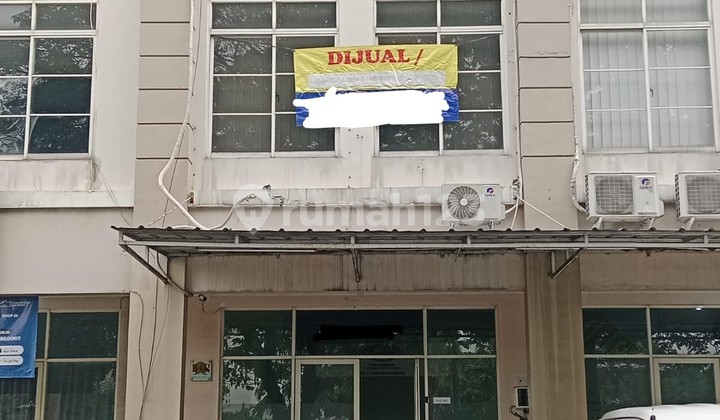 Ruko Rapih Siap Pakai, Hadap Jalan Di Green Lake City