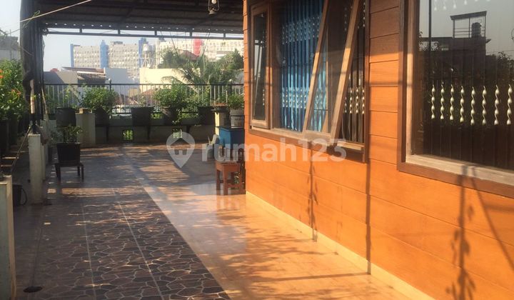 Dijual Cepat Rumah Huk 2 Lantai, Parkiran Luas Di City Resort 2