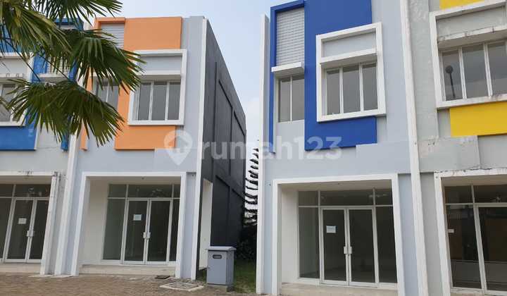 "Selling at Cost Price, Shop-House Huk Forrest Hills" 1