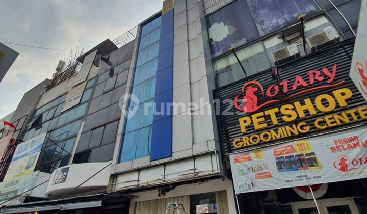 Shop House Facing Main Road, Strategic Location