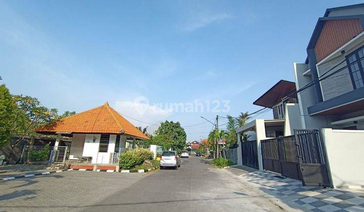 Rumah Sutorejo Prima Model Scandinavian Surabaya Timur . 2