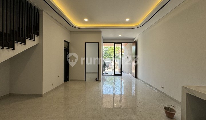 New house in Manyar Tompotika near Petra School, Kertajaya and Manyar Kertoarjo, Surabaya. 2