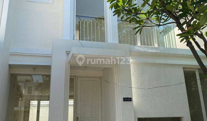 Dijual Rumah Pakuwon City Long Beach Siap Pake Bagus Puol Surabaya Timur  1