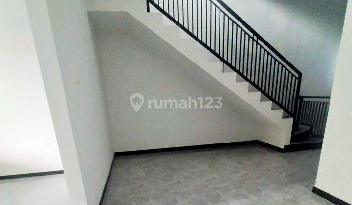 Dijual Cepat Murah Rumah Baru Ada Rooftop Jemur Handayani Dekat Tenggilis, Ayani, Rungkut Surabaya Timur . 2