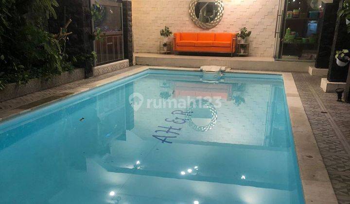 Dijual Rumah Mewah Ada Pool Manyar Kartika Surabaya Timur . 2