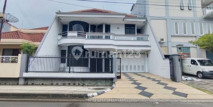 Rumah Mewah di Raya Sutorejo Prima Surabaya Timur
