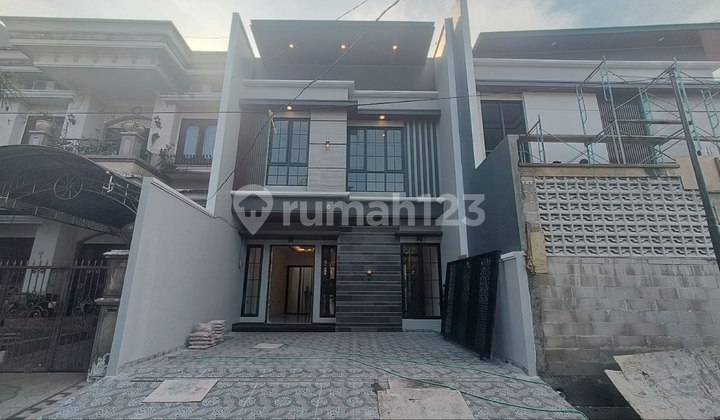 Rumah baru lebar 7 galaxy bumi permai surabaya timur Rumah baru lebar 7 galaxy bumi permai surabaya timur