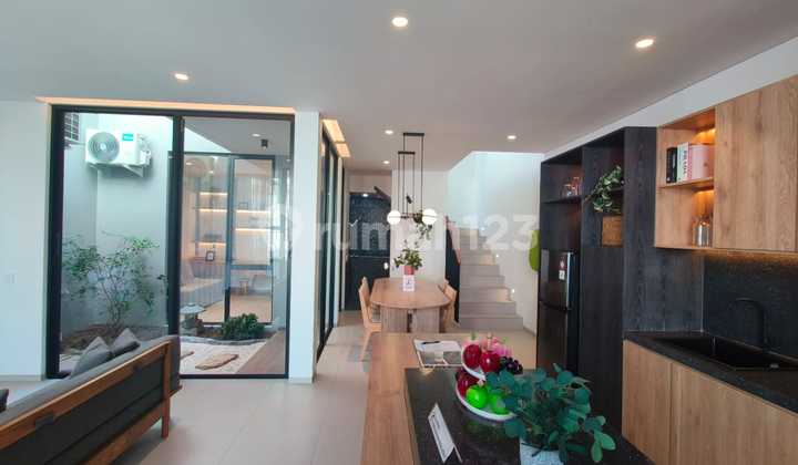 Rumah Baru Rungkut Central Park Merr Dekat Tol, Bandara Surabaya