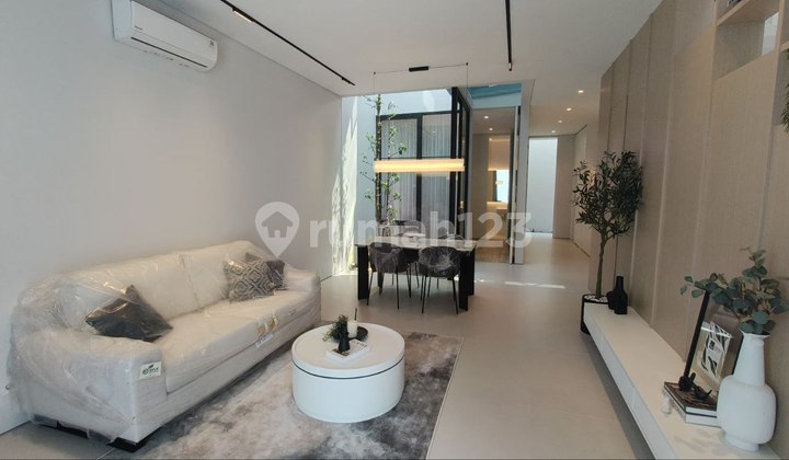 Rumah baru mojoarum dekat darmahusada kampus unair dan galaxy mall surabaya timur .