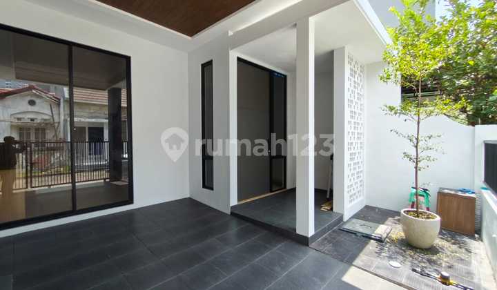 Rumah Baru 1 Lantai Bagus Pakuwon City Surabaya Timur 2