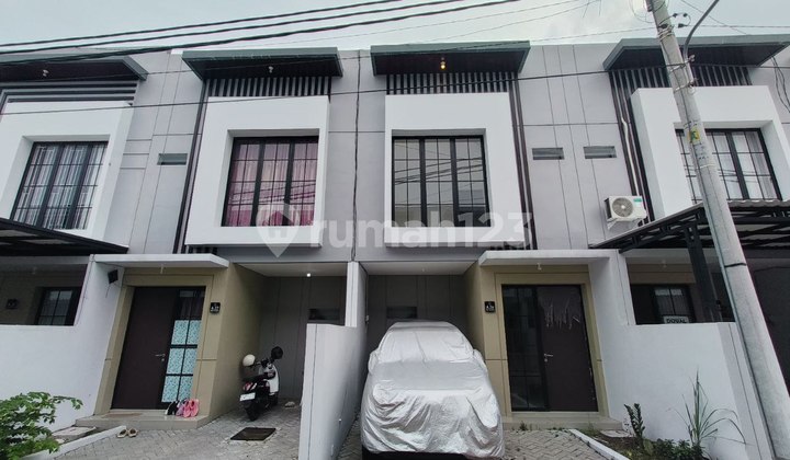 Rumah regency one babatan dekat kampus its, unair dan galaxy mall surabaya timur .