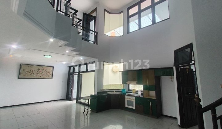 Luxury House on Raya Sutorejo Prima, East Surabaya 2