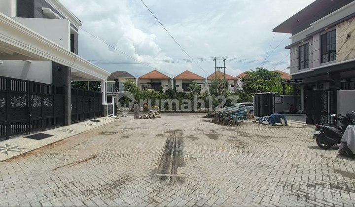 Galaxy House Bumi Permai American Classic Luxury Row 4 Cars East Surabaya 2